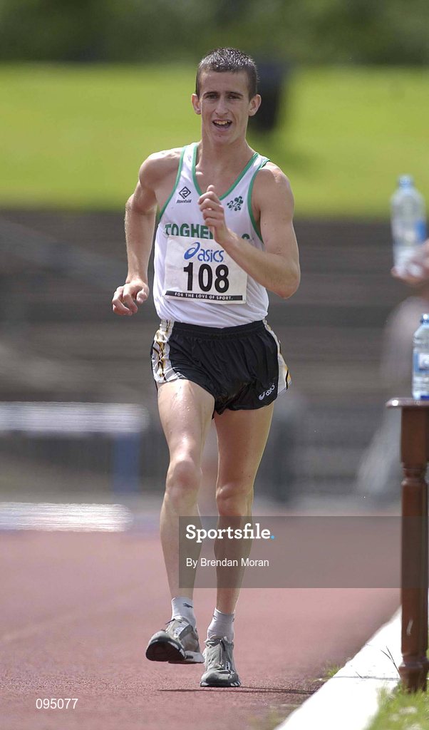 13 July 2002; Robert Heffernan of Togher AC, Cork, in action during the Men's 10000m walk at the AAI National Track and Field Championships at the Morton Stadium in Santry, Dublin. Photo by Brendan Moran/Sportsfile