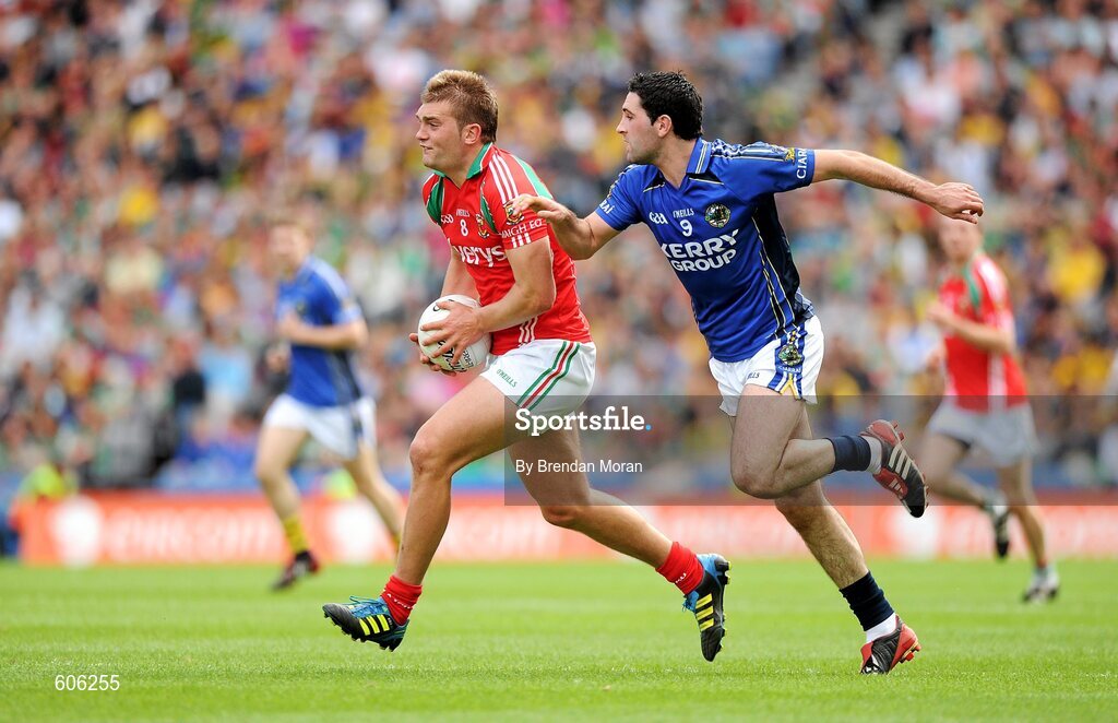 21 August 2011; Aidan O'Shea, Mayo, in action against Bryan Sheehan, Kerry. GAA Football All-Ireland Senior Championship Semi-Final, Mayo v Kerry, Croke Park, Dublin. Picture credit: Brendan Moran / SPORTSFILE