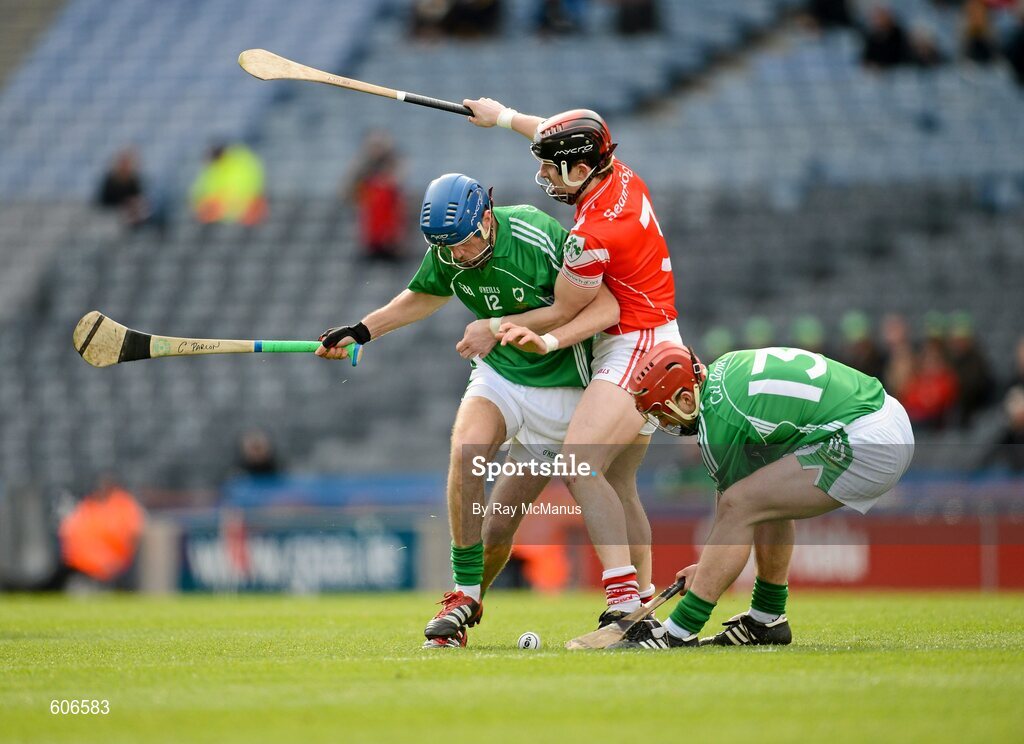 17 March 2012; Cathal Parlon, left, and Eoin Ryan, Coolderry, in action against Neill McGarry, Loughgiel Shamrocks. AIB GAA Hurling All-Ireland Senior Club Championship Final, Coolderry, Offaly, v Loughgiel Shamrocks, Antrim, Croke Park, Dublin. Picture credit: Ray McManus / SPORTSFILE