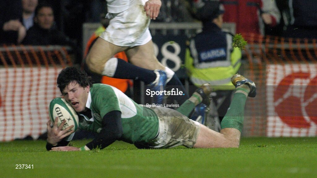 24 February 2007; Shane Horgan, Ireland, goes over for his side's third try. RBS Six Nations Rugby Championship, Ireland v England, Croke Park, Dublin. Picture Credit: Brian Lawless / SPORTSFILE
