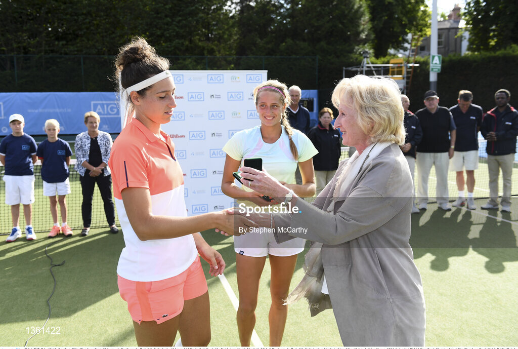 28 July 2017; Helen Shields, President of Fitzwilliam Lawn Tennis Club, presents Rosalie van der Hoek of the Netherlands with her medal following the ladies doubles final between Giorgia Marchetti of Italy & Rosalie van der Hoek of the Netherlands and Emily Appleton of Great Britain & Quinn Gleason of USA during the AIG Irish Open Tennis Championships at Fitzwilliam Lawn Tennis Club in Dublin. Photo by Stephen McCarthy/Sportsfile