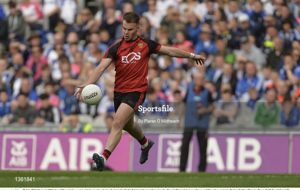 29 July 2017; Darragh O'Hanlon of Down kicks a point wide from a free during the GAA Football All-Ireland Senior Championship Round 4B match between Down and Monaghan at Croke Park in Dublin. Photo by Piaras Ó Mídheach/Sportsfile