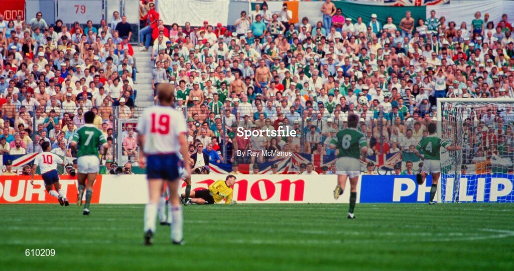 12 June 1988; Gary Lineker, no 10, of England has an attempt on goal during the UEFA European Football Championship Finals Group B match between England and Republic of Ireland at Neckarstadion in Stuttgart, Germany. Photo by Ray McManus/Sportsfile