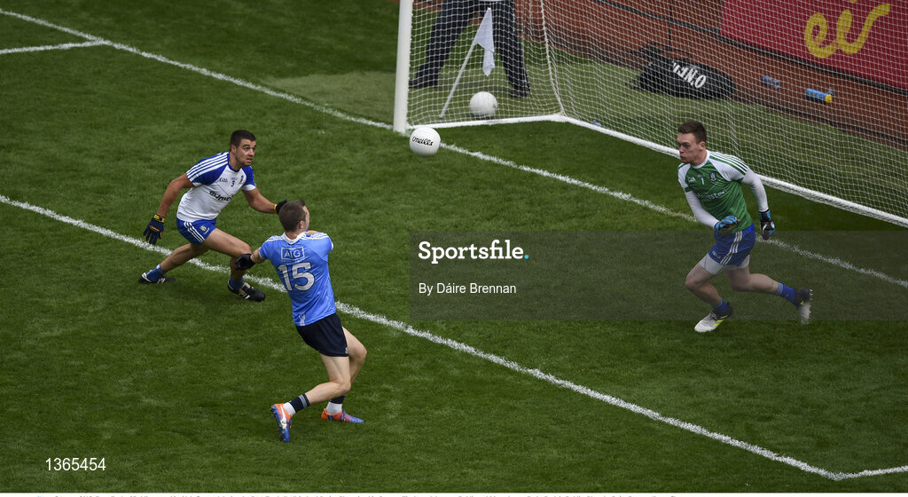 5 August 2017; Dean Rock of Dublin scores his side's first goal during the GAA Football All-Ireland Senior Championship Quarter-Final match between Dublin and Monaghan at Croke Park in Dublin. Photo by Daire Brennan/Sportsfile