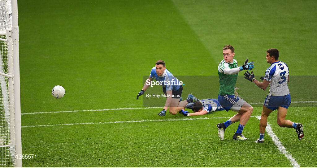 5 August 2017; Monaghan goalkeeper, Rory Beggan, full back, Drew Wylie, and Dunlin's Paddy Andrews look on as Dean Rock's effort heads for the back of the net for the Dublin goal during the GAA Football All-Ireland Senior Championship Quarter-Final match between Dublin and Monaghan at Croke Park in Dublin. Photo by Ray McManus/Sportsfile