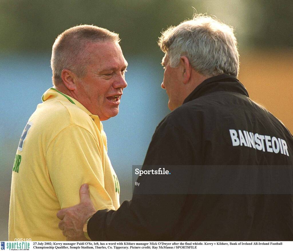 27 July 2002; Kerry manager Paidi O'Se, left, has a word with Kildare manager Mick O'Dwyer after the final whistle. Kerry v Kildare, Bank of Ireland All-Ireland Football Championship Qualifier, Semple Stadium, Thurles, Co. Tipperary. Picture credit; Ray McManus / SPORTSFILE