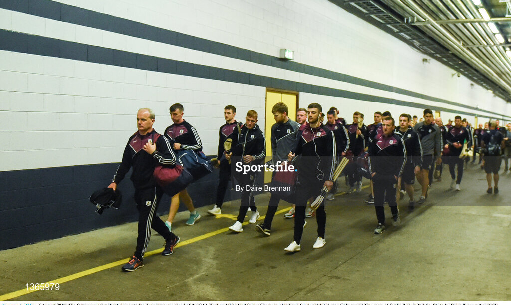 6 August 2017; The Galway panel make their way to the dressing-room ahead of the GAA Hurling All-Ireland Senior Championship Semi-Final match between Galway and Tipperary at Croke Park in Dublin. Photo by Daire Brennan/Sportsfile