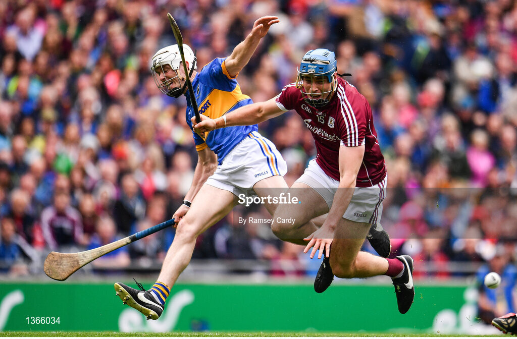 6 August 2017; Conor Cooney of Galway in action against Michael Cahill of Tipperary during the GAA Hurling All-Ireland Senior Championship Semi-Final match between Galway and Tipperary at Croke Park in Dublin. Photo by Ramsey Cardy/Sportsfile