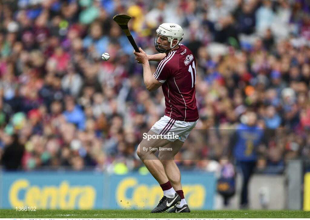6 August 2017; Joe Canning of Galway scores a free during the GAA Hurling All-Ireland Senior Championship Semi-Final match between Galway and Tipperary at Croke Park in Dublin. Photo by Sam Barnes/Sportsfile