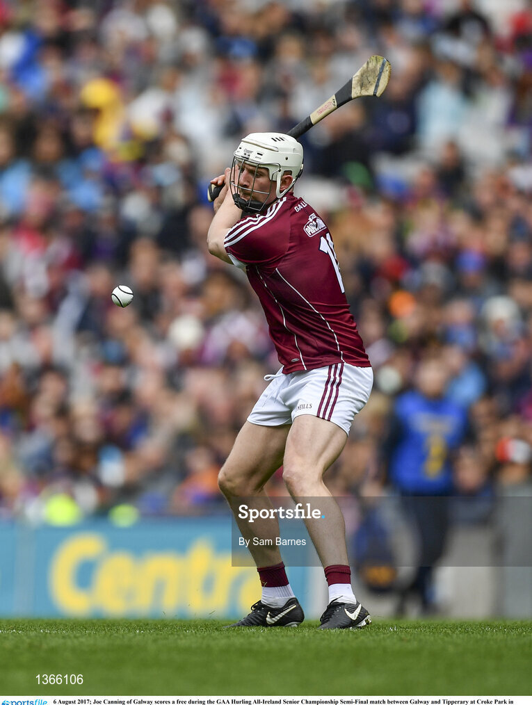 6 August 2017; Joe Canning of Galway scores a free during the GAA Hurling All-Ireland Senior Championship Semi-Final match between Galway and Tipperary at Croke Park in Dublin. Photo by Sam Barnes/Sportsfile