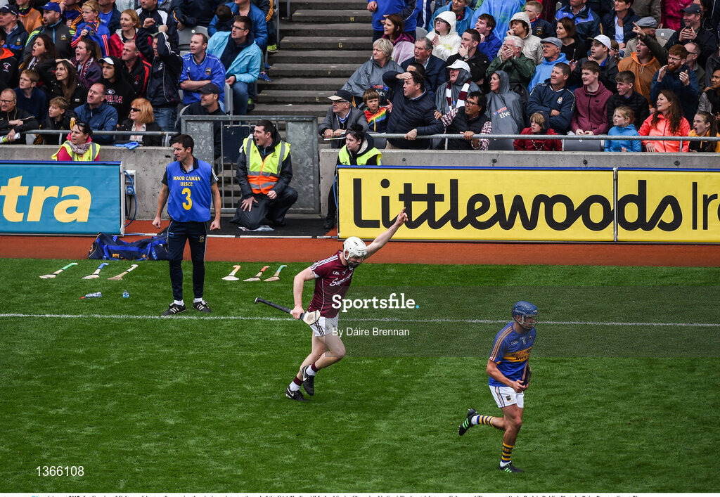 6 August 2017; Joe Canning of Galway celebrates after scoring the winning point near the end of the GAA Hurling All-Ireland Senior Championship Semi-Final match between Galway and Tipperary at Croke Park in Dublin. Photo by Daire Brennan/Sportsfile