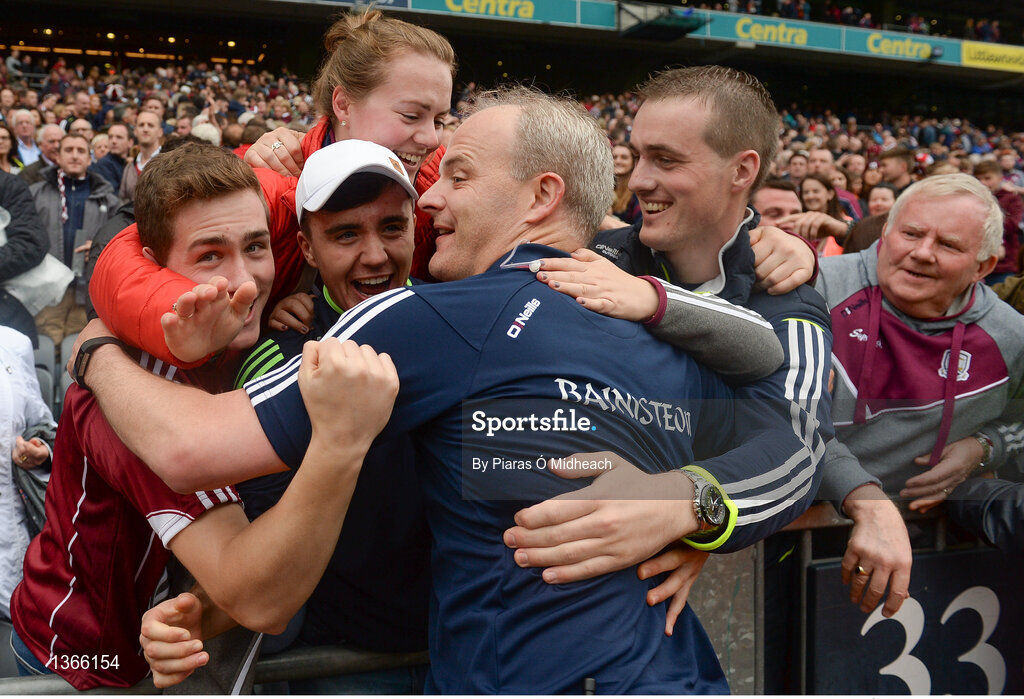 6 August 2017; Galway manager Mícheál Donoghue is congratulated by supporters after the GAA Hurling All-Ireland Senior Championship Semi-Final match between Galway and Tipperary at Croke Park in Dublin. Photo by Piaras Ó Mídheach/Sportsfile