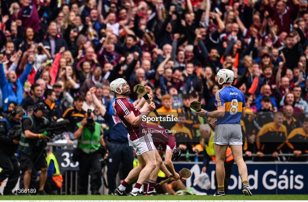 6 August 2017; Joe Canning of Galway celebrates at the final whistle of the GAA Hurling All-Ireland Senior Championship Semi-Final match between Galway and Tipperary at Croke Park in Dublin. Photo by Ramsey Cardy/Sportsfile