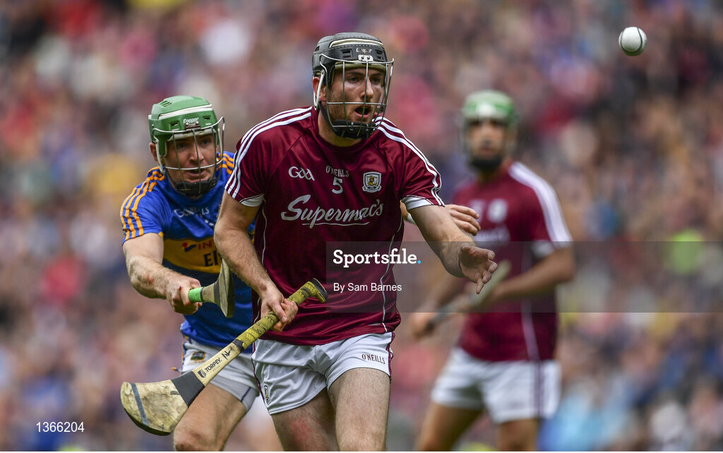 6 August 2017; Padraig Mannion of Galway in action against Noel McGrath of Tipperary during the GAA Hurling All-Ireland Senior Championship Semi-Final match between Galway and Tipperary at Croke Park in Dublin. Photo by Sam Barnes/Sportsfile