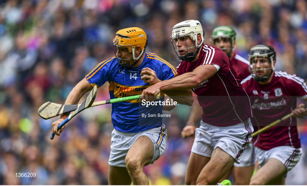 6 August 2017; Seamus Callanan of Tipperary in action against Gearoid McInerney of Galway during the GAA Hurling All-Ireland Senior Championship Semi-Final match between Galway and Tipperary at Croke Park in Dublin. Photo by Sam Barnes/Sportsfile