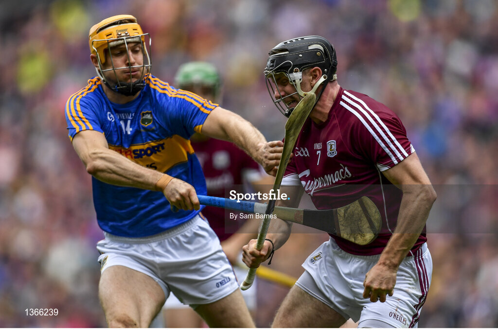 6 August 2017; Aidan Harte of Galway in action against Seamus Callanan of Tipperary during the GAA Hurling All-Ireland Senior Championship Semi-Final match between Galway and Tipperary at Croke Park in Dublin. Photo by Sam Barnes/Sportsfile