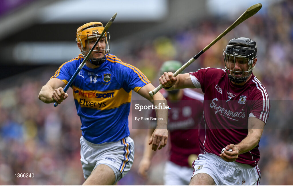 6 August 2017; Aidan Harte of Galway in action against Seamus Callanan of Tipperary during the GAA Hurling All-Ireland Senior Championship Semi-Final match between Galway and Tipperary at Croke Park in Dublin. Photo by Sam Barnes/Sportsfile