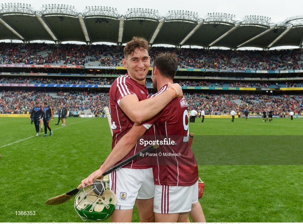 6 August 2017; Jason Flynn, left, and David Burke of Galway celebrate after the GAA Hurling All-Ireland Senior Championship Semi-Final match between Galway and Tipperary at Croke Park in Dublin. Photo by Piaras Ó Mídheach/Sportsfile