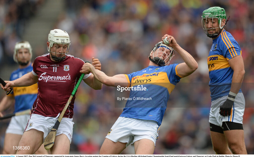 6 August 2017; Dan McCormack of Tipperary, supported by team-mate James Barry, in action against Joe Canning of Galway during the GAA Hurling All-Ireland Senior Championship Semi-Final match between Galway and Tipperary at Croke Park in Dublin. Photo by Piaras Ó Mídheach/Sportsfile