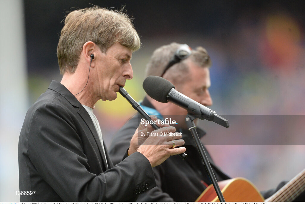 6 August 2017; Seán Keane and his band play at half-time during the GAA Hurling All-Ireland Senior Championship Semi-Final match between Galway and Tipperary at Croke Park in Dublin. Photo by Piaras Ó Mídheach/Sportsfile