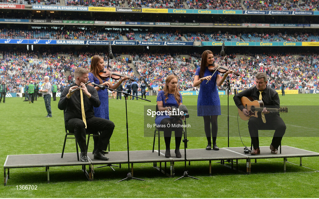 6 August 2017; The Newport Scór group from Tipperary perform before the GAA Hurling All-Ireland Senior Championship Semi-Final match between Galway and Tipperary at Croke Park in Dublin. Photo by Piaras Ó Mídheach/Sportsfile