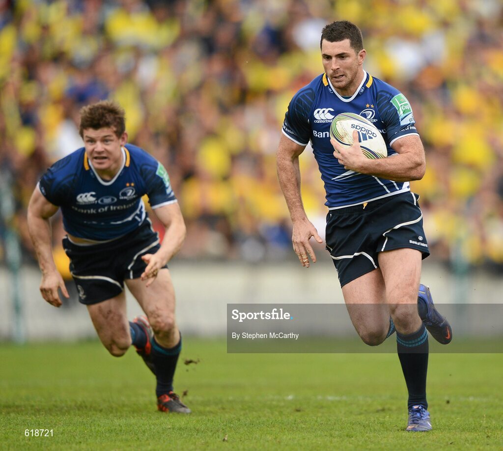 29 April 2012; Rob Kearney, Leinster, with support from Brian O'Driscoll. Heineken Cup Semi-Final, ASM Clermont Auvergne v Leinster, Stade Chaban Delmas, Bordeaux, France. Picture credit: Stephen McCarthy / SPORTSFILE