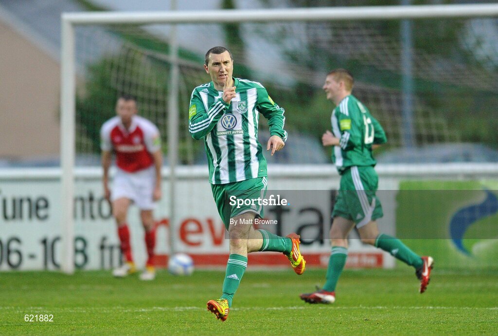 18 May 2012; Jason Byrne, Bray Wanderers, celebrates after scoring the first goal against St Patrick's Athletic. Airtricity League Premier Division, Bray Wanderers v St Patrick's Athletic, Carlisle Grounds, Bray, Co. Wicklow. Picture credit: Matt Browne / SPORTSFILE