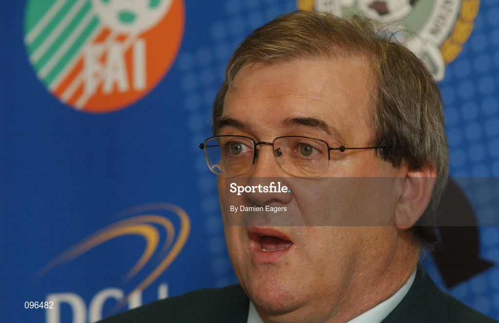 4 July 2002; Eoin Hand, Career guidance officer, FAI, at the FAI/DCU Diploma Programme presentation ceremony. Photo by Damien Eagers/Sportsfile