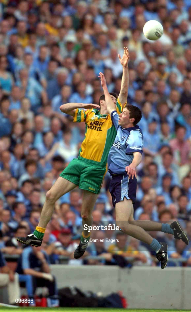 17 August 2002; Christy Toye of Donegal in action against Barry Cahill of Dublin during the Bank of Ireland All-Ireland Senior Football Championship Quarter-Final Replay match between Dublin and Donegal at Croke Park in Dublin. Photo by Damien Eagers/Sportsfile