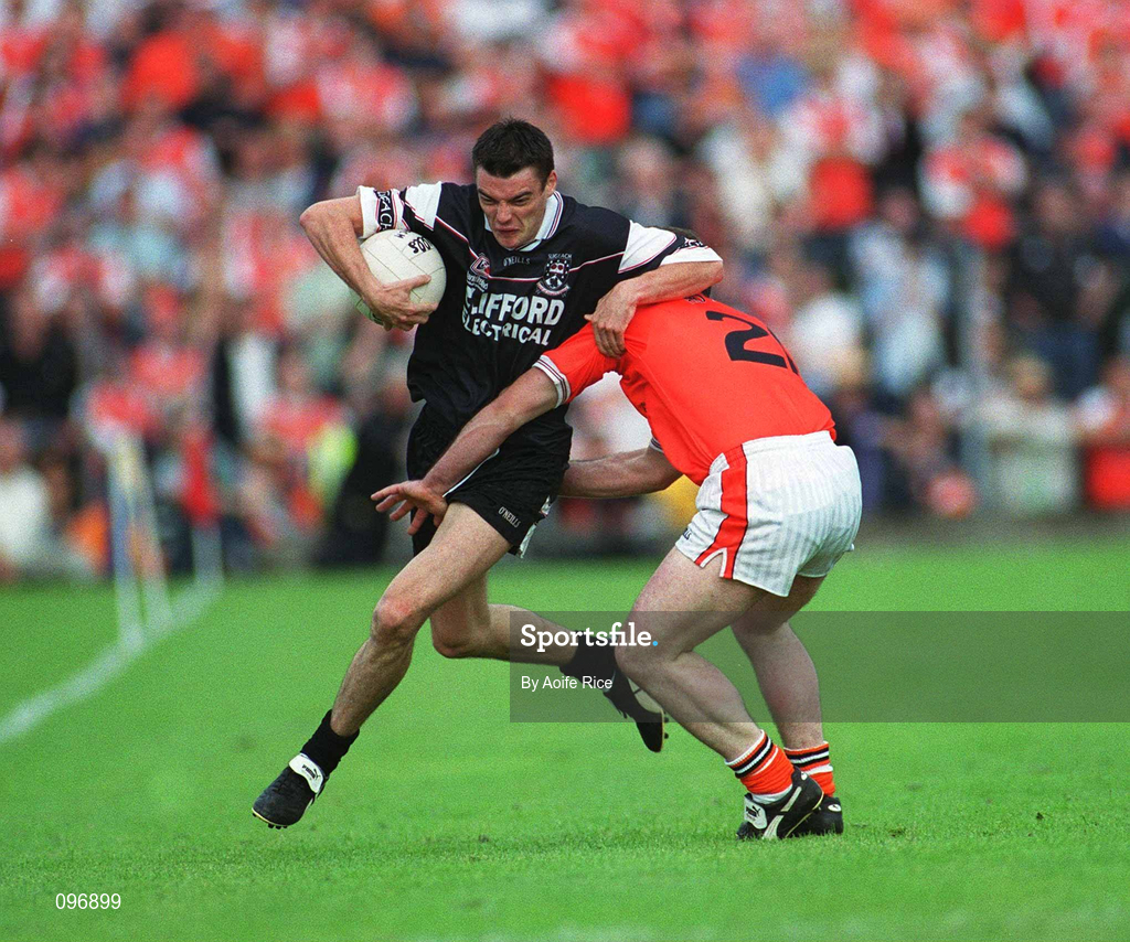 18 August 2002; Darragh McGarty of Sligo in action against John Donaldson of Armagh during the Bank of Ireland All-Ireland Senior Football Championship Quarter-Final Replay match between Armagh and Sligo at Páirc Tailteann in Navan, Meath. Photo by Aoife Rice/Sportsfile