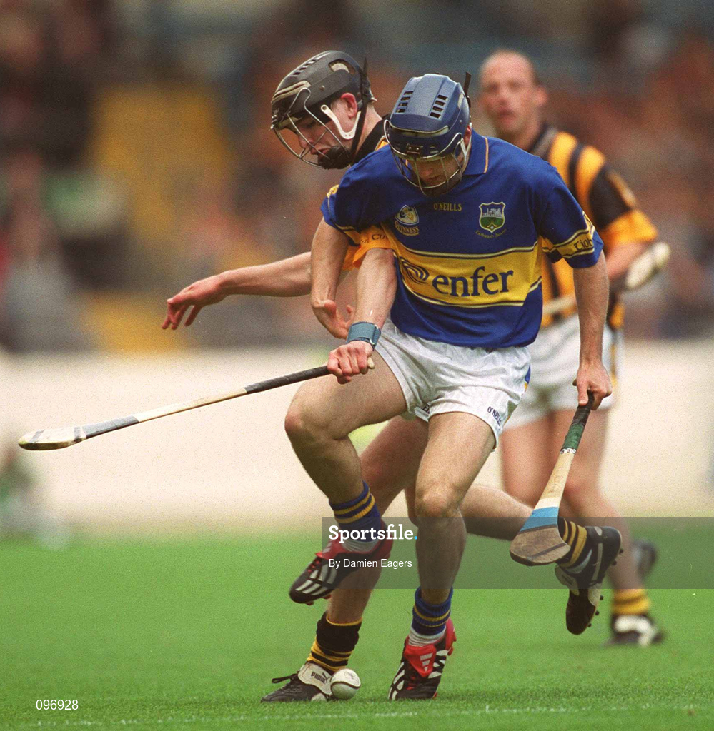 18 August 2002; Paul Kelly of Tipperary in action against JJ Delaney of Kilkenny during the Guinness All-Ireland Senior Hurling Championship Semi-Final match between Kilkenny and Tipperary at Croke Park in Dublin. Photo by Damien Eagers/Sportsfile