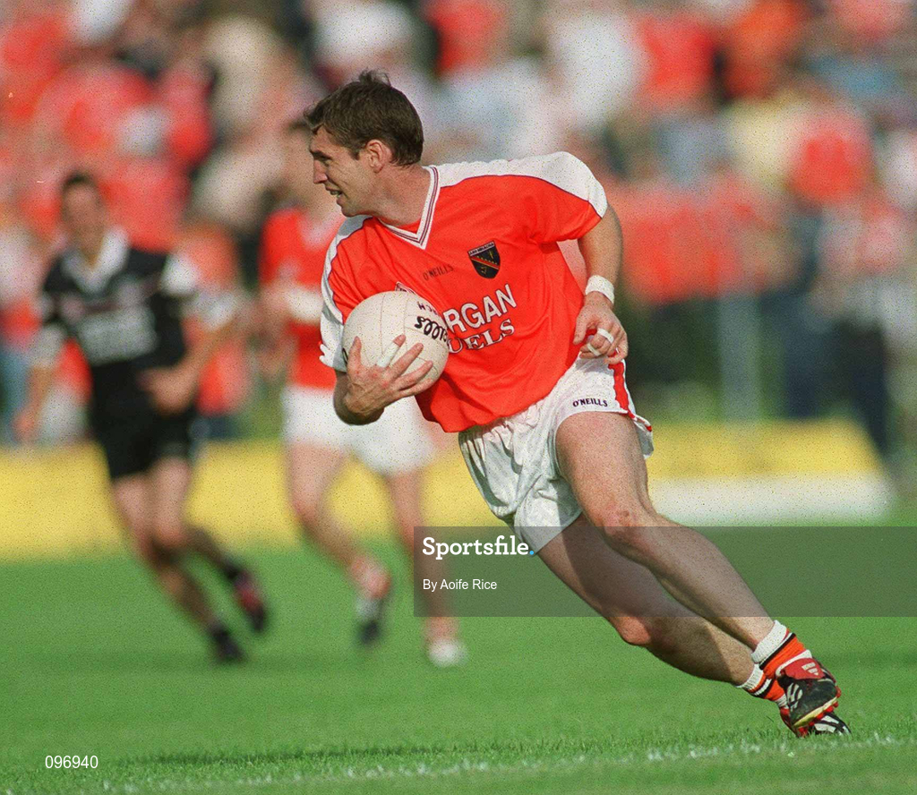 18 August 2002; Kieran McGeeney of Armagh during the Bank of Ireland All-Ireland Senior Football Championship Quarter-Final Replay match between Armagh and Sligo at Páirc Tailteann in Navan, Meath. Photo by Aoife Rice/Sportsfile