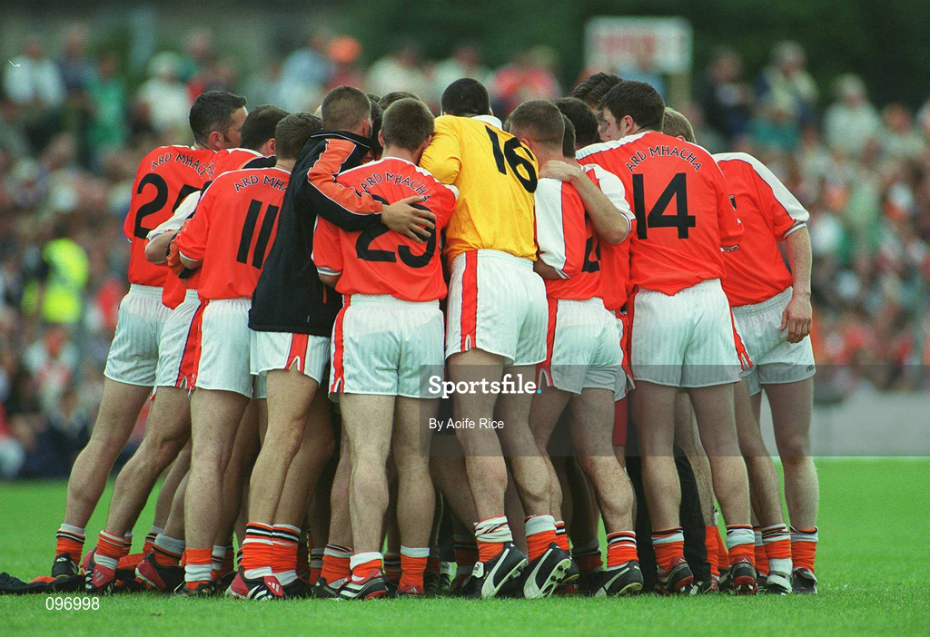 18 August 2002; Armagh players in a huddle prior to the Bank of Ireland All-Ireland Senior Football Championship Quarter-Final Replay match between Armagh and Sligo at Páirc Tailteann in Navan, Meath. Photo by Aoife Rice/Sportsfile