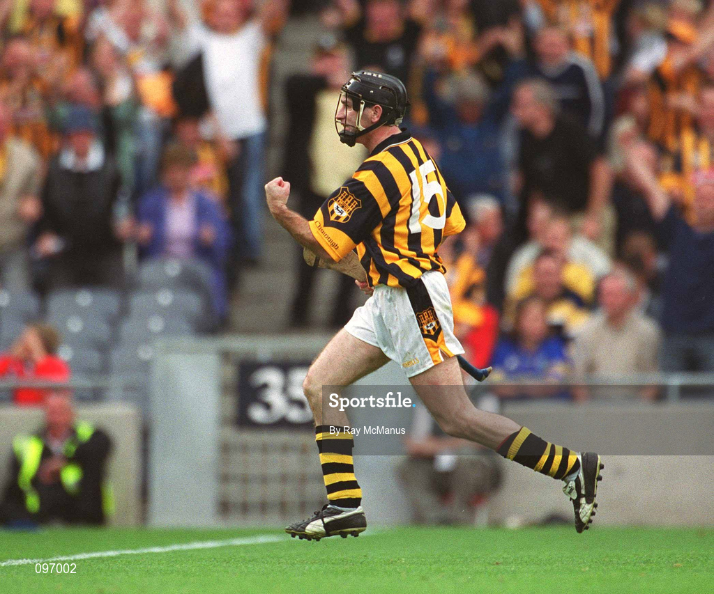 18 August 2002; DJ Carey of Kilkenny celebrates scoring a point during the Guinness All-Ireland Senior Hurling Championship Semi-Final match between Kilkenny and Tipperary at Croke Park in Dublin. Photo by Ray McManus/Sportsfile