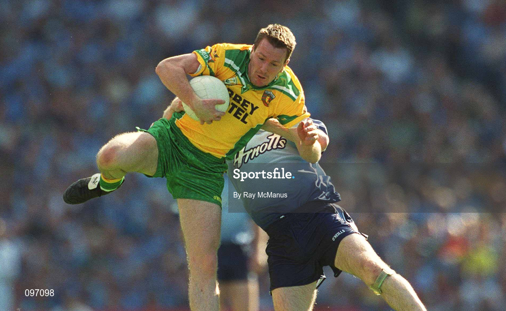 17 August 2002; Raymond Sweeney of Donegal in action against Dessie Farrell of Dublin during the Bank of Ireland All-Ireland Senior Football Championship Quarter-Final Replay match between Dublin and Donegal at Croke Park in Dublin. Photo by Ray McManus/Sportsfile