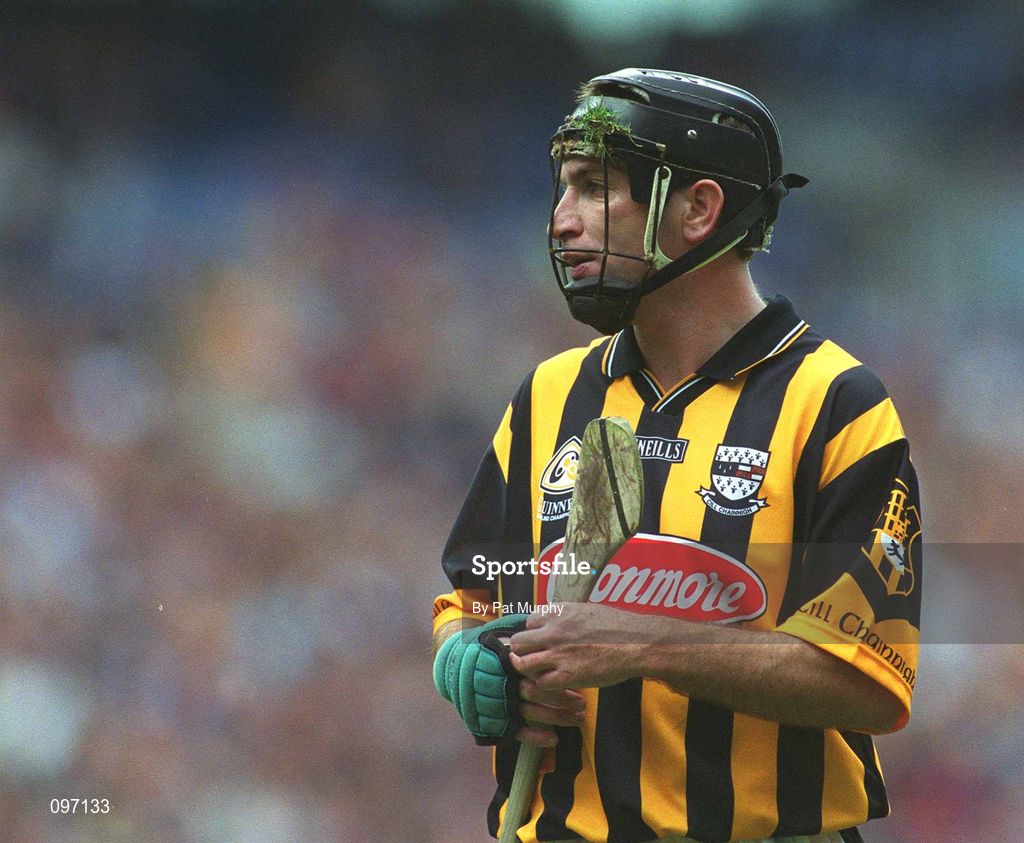 18 August 2002; DJ Carey of Kilkenny during the Guinness All-Ireland Senior Hurling Championship Semi-Final match between Kilkenny and Tipperary at Croke Park in Dublin. Photo by Pat Murphy/Sportsfile
