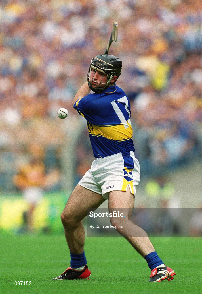 18 August 2002; Eoin Kelly of Tipperary during the Guinness All-Ireland Senior Hurling Championship Semi-Final match between Kilkenny and Tipperary at Croke Park in Dublin. Photo by Damien Eagers/Sportsfile