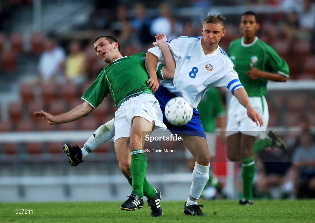 20 August 2002; Liam Miller of Republic of Ireland in action against Antti Okkonen of Finland during the U21 International Friendly match between Finland and Republic of Ireland at Finnair Stadium in Helsinki, Finland. Photo by David Maher/Sportsfile