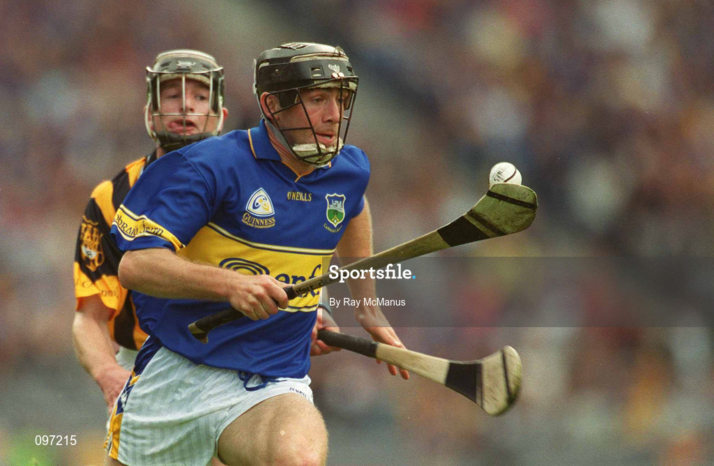 18 August 2002; Mark O'Leary of Tipperary in action against JJ Delaney of Kilkenny during the Guinness All-Ireland Senior Hurling Championship Semi-Final match between Kilkenny and Tipperary at Croke Park in Dublin. Photo by Ray McManus/Sportsfile