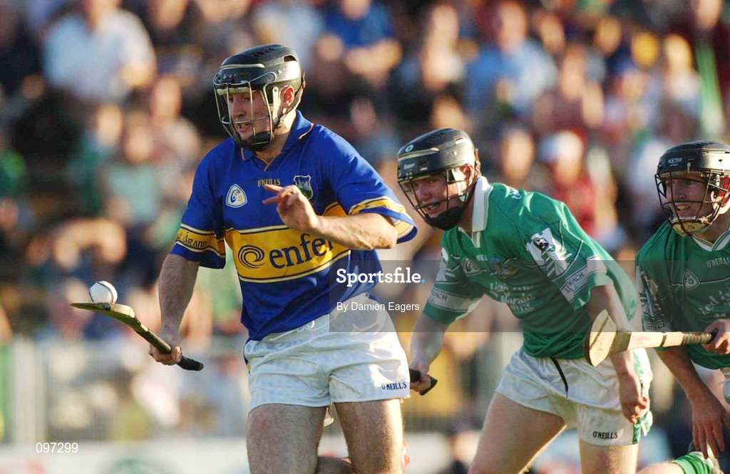 21 August 2002; Eoin Kelly of Tipperary during the Munster U21 Hurling Championship Final Replay match between Tipperary and Limerick at Semple Stadium in Thurles, Tipperary. Photo by Damien Eagers/Sportsfile