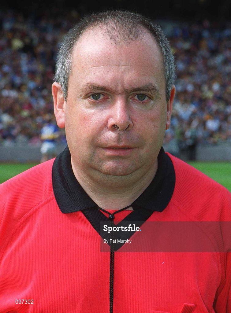 18 August 2002; Referee Aodán Mac Suibhne prior to the Guinness All-Ireland Senior Hurling Championship Semi-Final match between Kilkenny and Tipperary at Croke Park in Dublin. Photo by Pat Murphy/Sportsfile