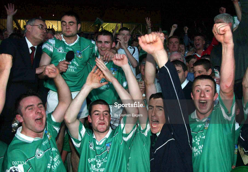 21 August 2002; Limerick players celebrate after the Munster U21 Hurling Championship Final Replay match between Tipperary and Limerick at Semple Stadium in Thurles, Tipperary. Photo by Damien Eagers/Sportsfile