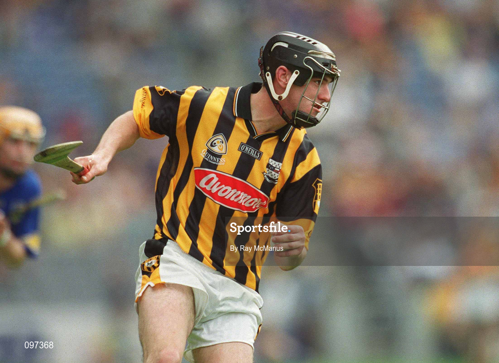 18 August 2002; John Hoyne of Kilkenny during the Guinness All-Ireland Senior Hurling Championship Semi-Final match between Kilkenny and Tipperary at Croke Park in Dublin. Photo by Ray McManus/Sportsfile