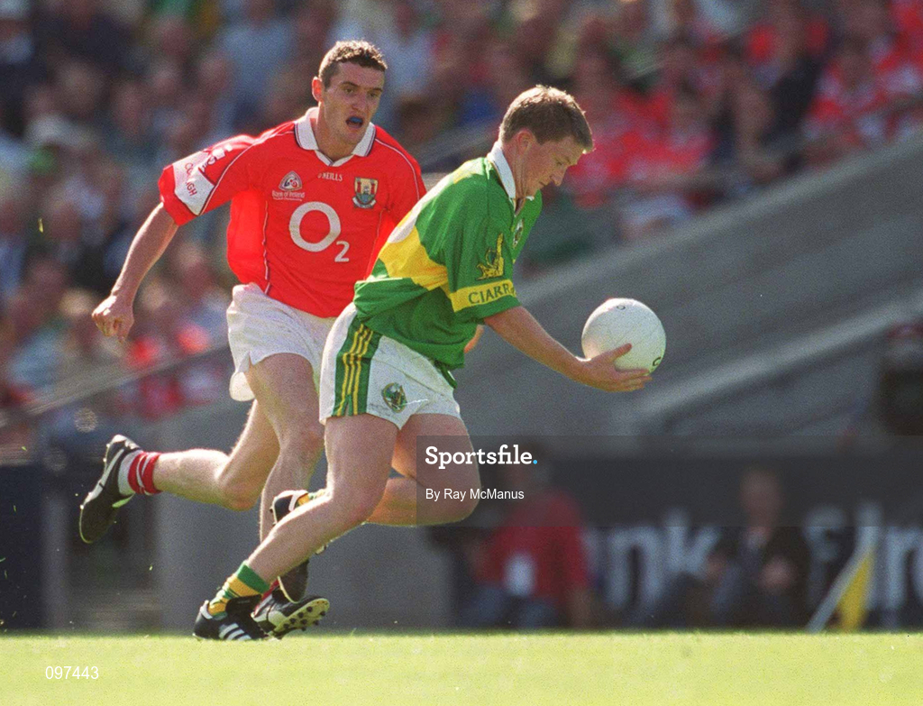 25 August 2002; Mike Francis Russell of Kerry gets past Graham Canty of Cork during the Bank of Ireland All-Ireland Senior Football Championship Semi-Final match between Kerry and Cork at Croke Park in Dublin. Photo by Ray McManus/Sportsfile