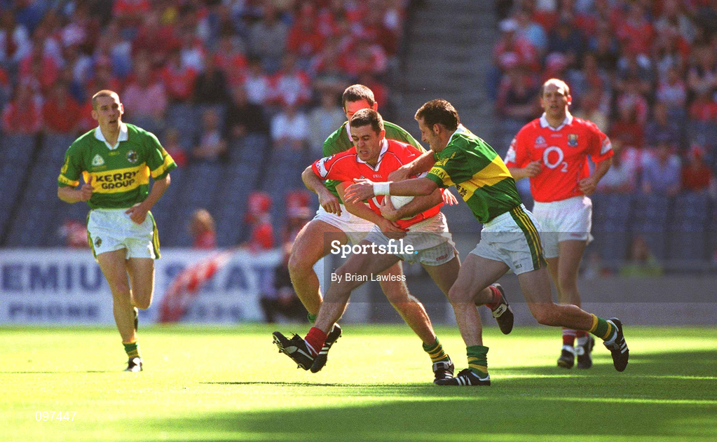 25 August 2002; Martin Cronin of Cork in action against Darragh Ó Sé, left, and Eoin Brosnan of Kerry during the Bank of Ireland All-Ireland Senior Football Championship Semi-Final match between Kerry and Cork at Croke Park in Dublin. Photo by Brian Lawless/Sportsfile