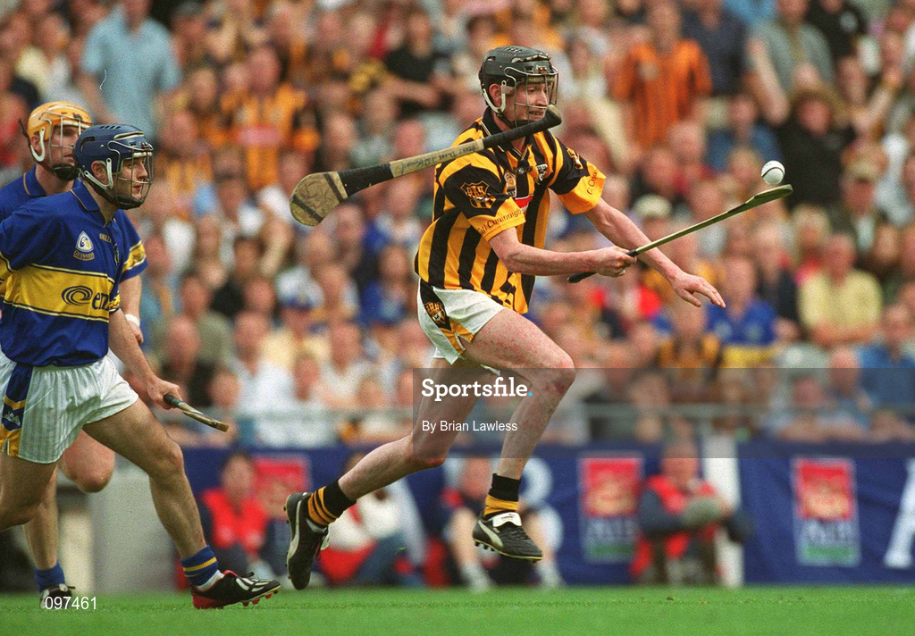 18 August 2002;  Martin Comerford of Kilkenny during the Guinness All-Ireland Senior Hurling Championship Semi-Final match between Kilkenny and Tipperary at Croke Park in Dublin. Photo by Brian Lawless/Sportsfile