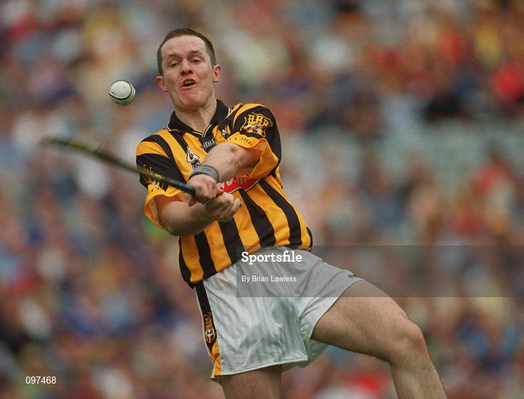 18 August 2002; Michael Kavanagh of Kilkenny during the Guinness All-Ireland Senior Hurling Championship Semi-Final match between Kilkenny and Tipperary at Croke Park in Dublin. Photo by Brian Lawless/Sportsfile