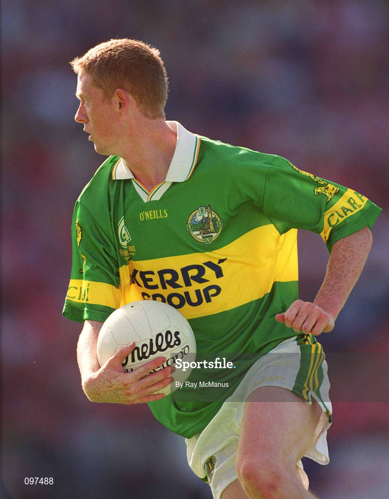 25 August 2002; Colm Cooper of Kerry during the Bank of Ireland All-Ireland Senior Football Championship Semi-Final match between Kerry and Cork at Croke Park in Dublin. Photo by Ray McManus/Sportsfile