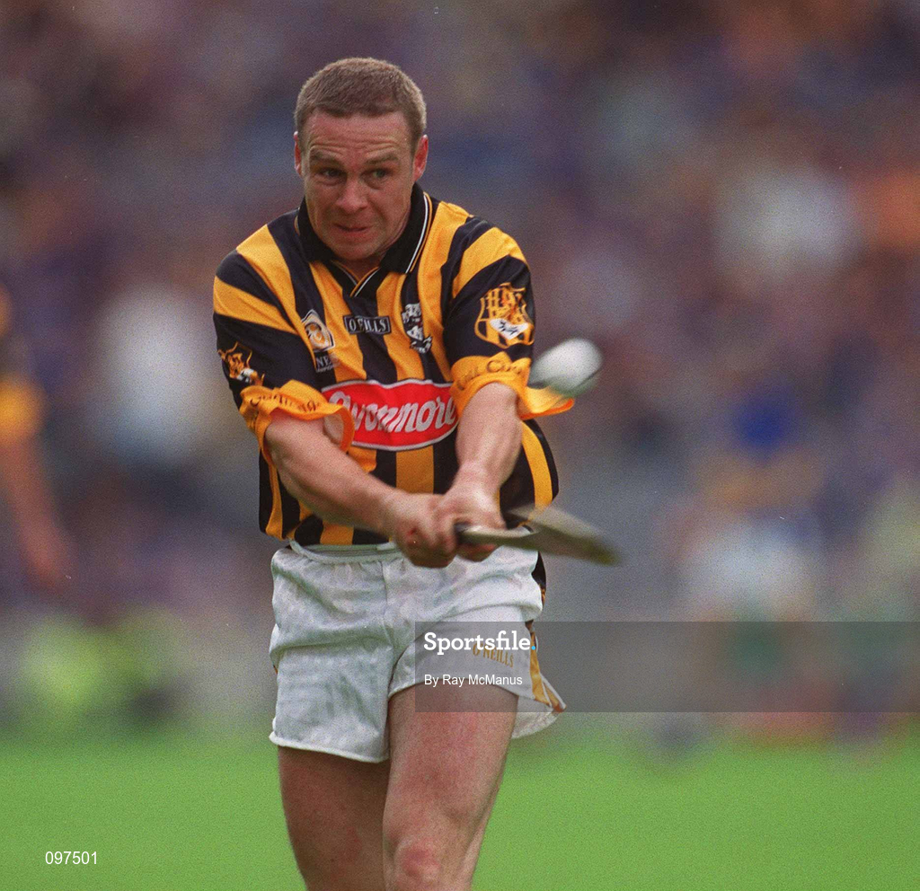 18 August 2002; Charlie Carter of Kilkenny during the Guinness All-Ireland Senior Hurling Championship Semi-Final match between Kilkenny and Tipperary at Croke Park in Dublin. Photo by Ray McManus/Sportsfile