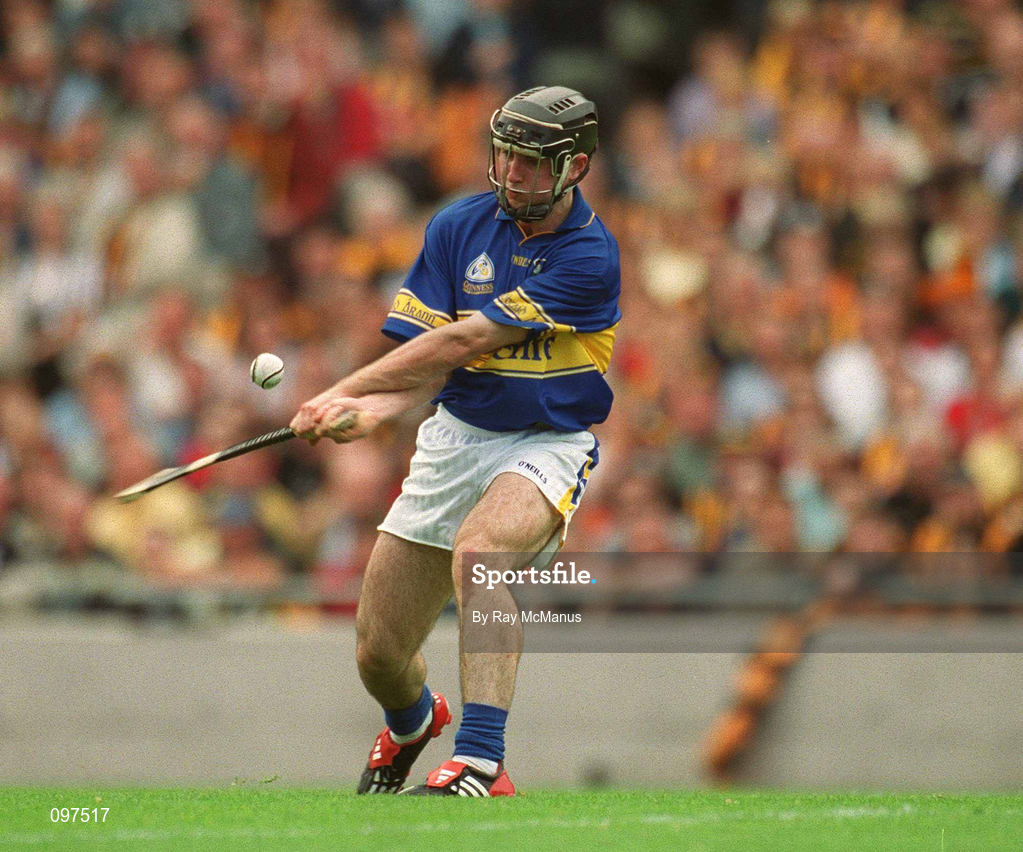 18 August 2002; Eoin Kelly of Tipperary during the Guinness All-Ireland Senior Hurling Championship Semi-Final match between Kilkenny and Tipperary at Croke Park in Dublin. Photo by Ray McManus/Sportsfile